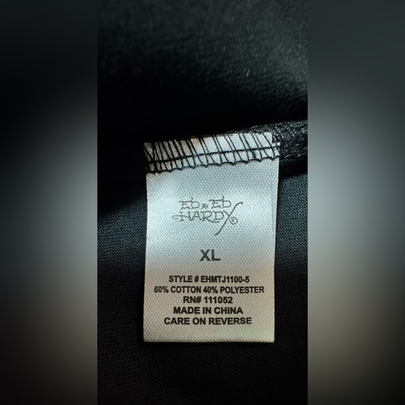 Ed Hardy Men Black T-Shirt with Vibrant Graphic - Picture 7 of 7